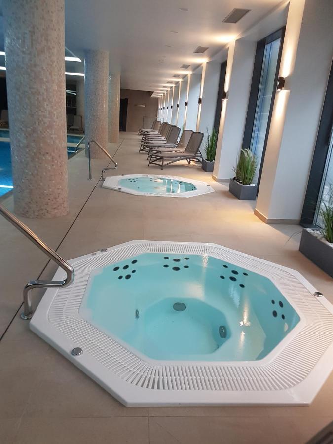 Apartament Baltyk Nadmorskie Tarasy Z Parkingiem Kołobrzeg Kültér fotó